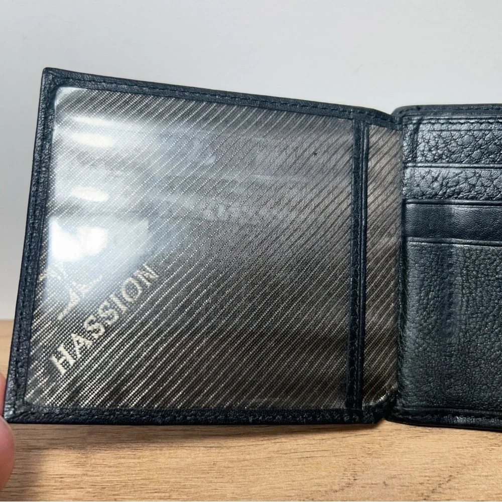 Hassion Men’s Black Leather Bifold Slim Wallet VTG EUC